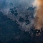 Queimadas na Amazônia compremetem cenário nacional com nuvens de fumaça. Foto: Victor Moriyama/Getty Images